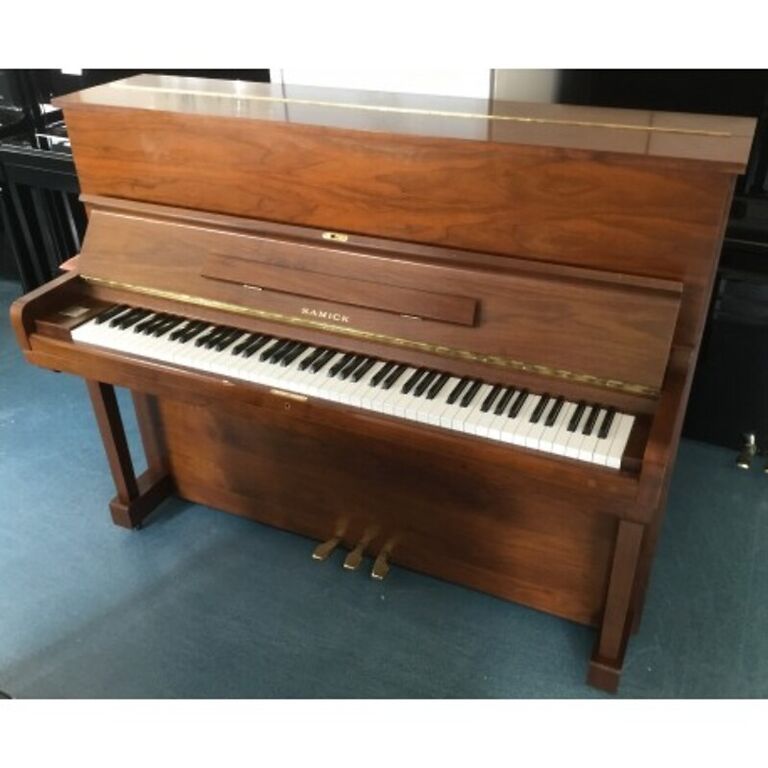 Piano Samick noyer