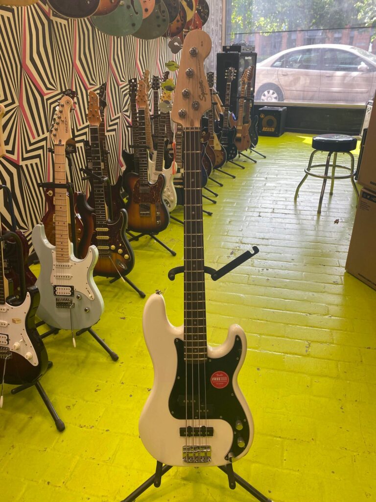 basse squier 4 basse squier