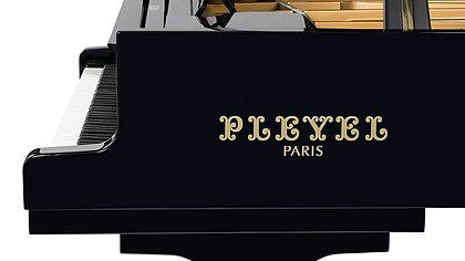 ROUBAIX-MUSIC présente la nouvelle gamme des pianos PLEYEL.  Investissez dans la légende!