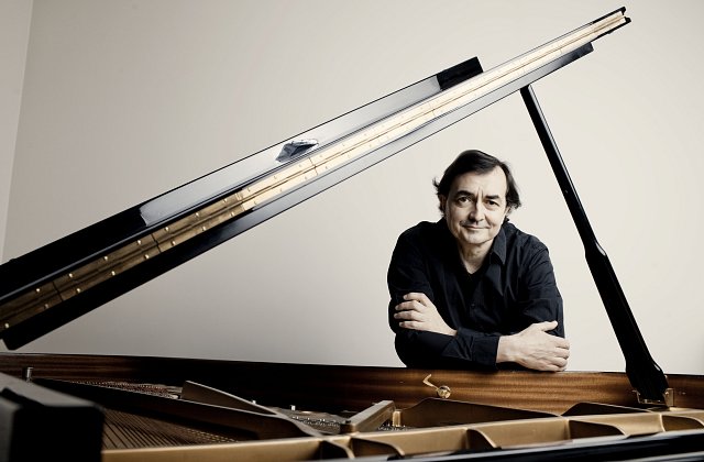 Pierre-Laurent AIMARD en concert avec l’ONL