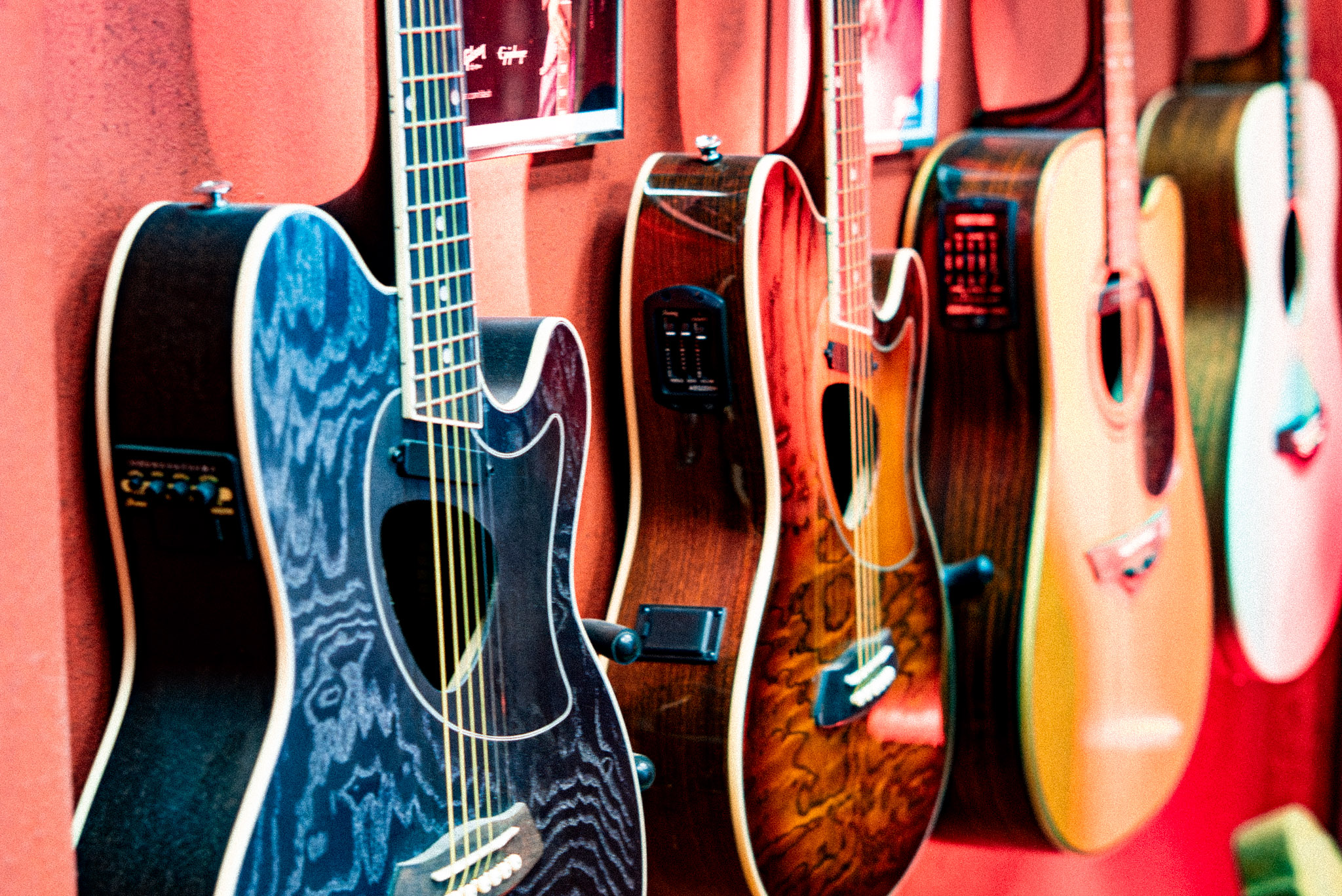 Guitares/basses et amplis